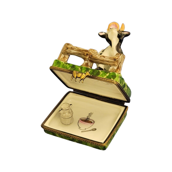 Charming Cow Farm Keepsake Box Porcelain Limoges limoges boxes farm animal French Trinket Box