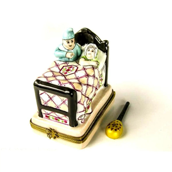 Cozy Love in Limoges Trinket Porcelain Limoges furniture love French Trinket Box