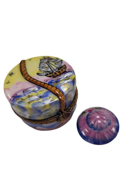 Designer Hat Box Figurine Porcelain Limoges hats fashion LIMOGES BoXES French Trinket Box