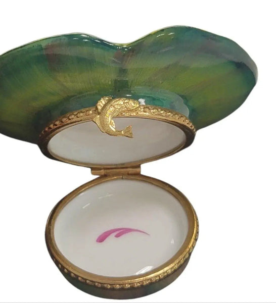 Frog Laying on Lillypad Figurine Porcelain Limoges frog LIMOGES BOXES turtle French Trinket Box