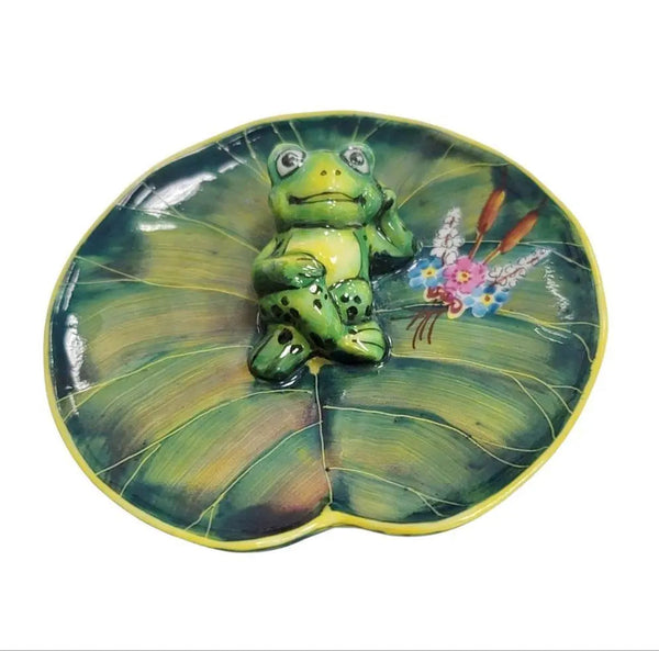 Frog Laying on Lillypad Figurine Porcelain Limoges frog LIMOGES BOXES turtle French Trinket Box