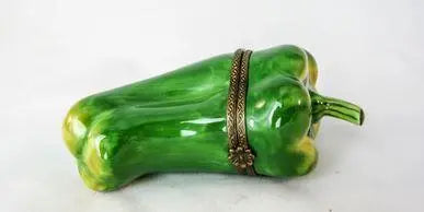 Green Pepper - RARE and RETIRED Porcelain Limoges Vegetable French Trinket Box