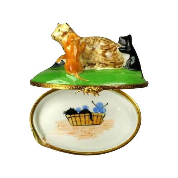 Kittens w Mother Cat Porcelain Limoges Cat French Trinket Box