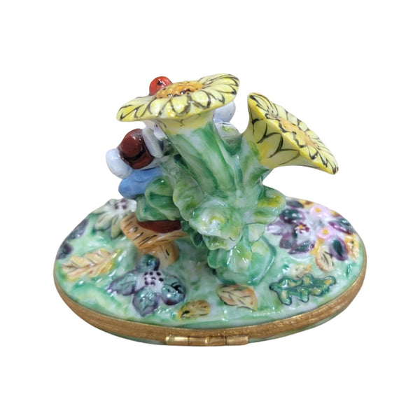 Mice Kissing Under Sunflowers Porcelain Limoges garden LIMOGES BOXES mice house rabbit love valentine French Trinket Box