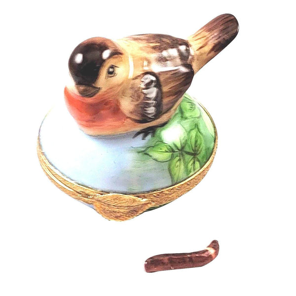 Robin Bird w Removable Worm Porcelain Limoges bird French Trinket Box