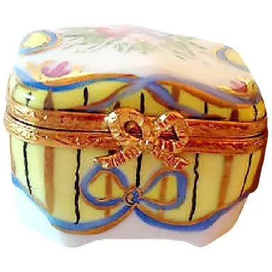 Square Rubis: Recamier Jaune Porcelain Limoges traditional French Trinket Box
