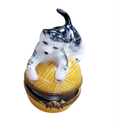 Whimsical Cat Yarn Delight Porcelain Limoges Cat French Trinket Box