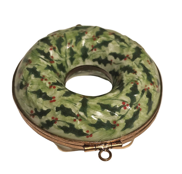 Artoria Evergreen Pine Wreath Limoges Christmas Box, view 3