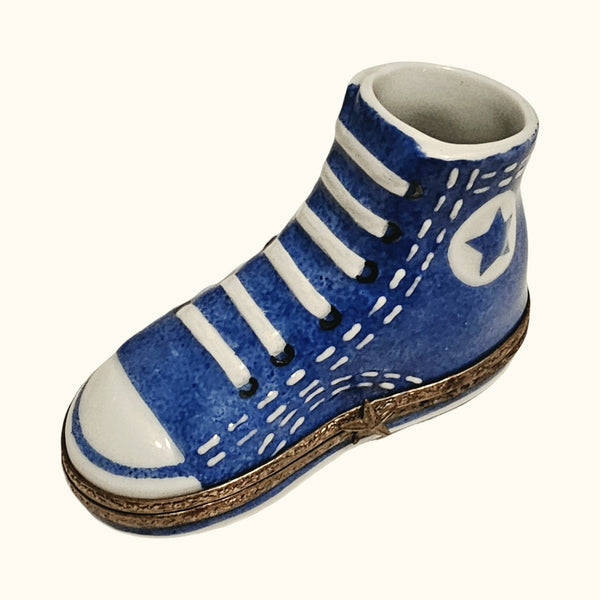 Converse Tennis Shoe