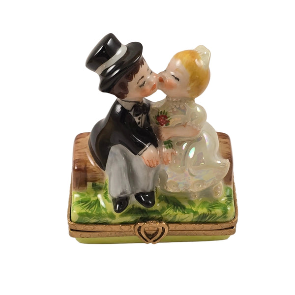 Rochard Kissing Couple Bench Limoges Figurine Box