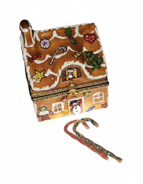 Gingerbread House w Canes