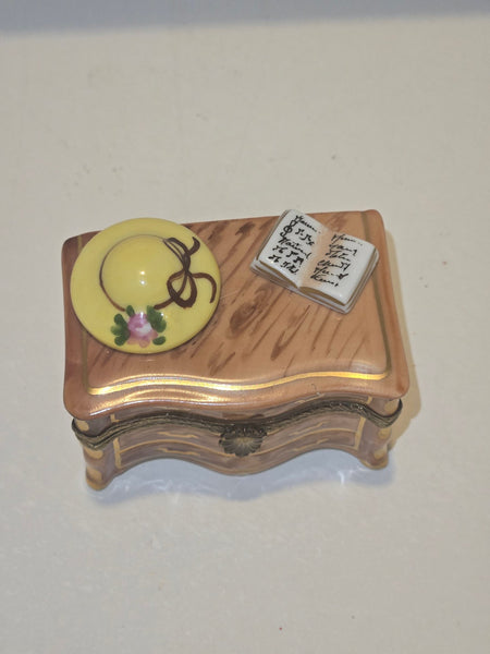 Dresser w Hat Book
