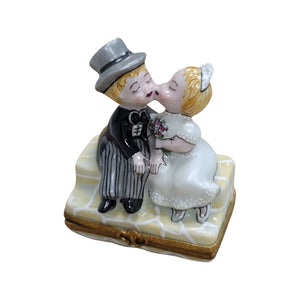 Kissing Wedding Couple Porcelain Limoges Trinket Box