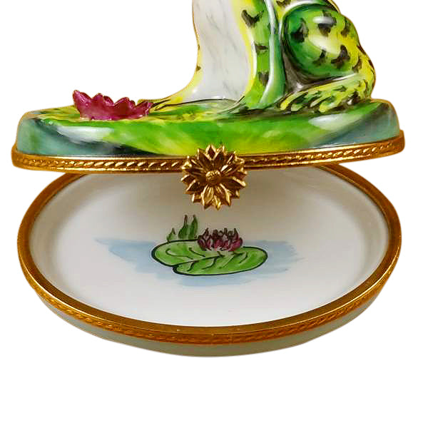 Frog on Lily Pad Limoges Porcelain Box