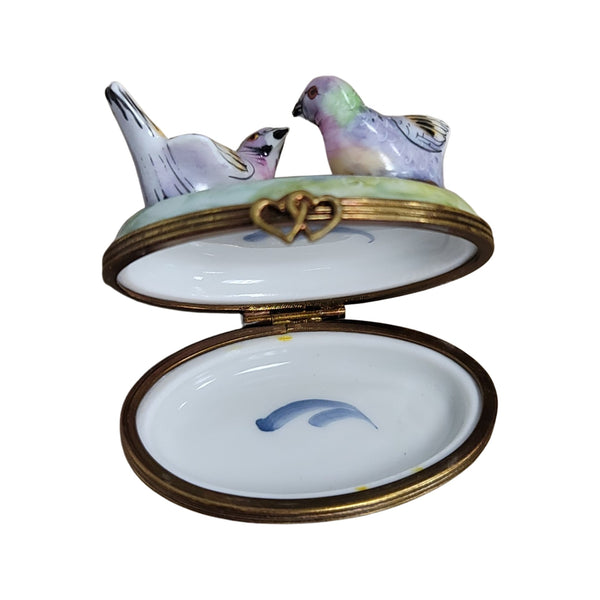 Two Pigeons Birds Pastel Porcelain Limoges Trinket Box
