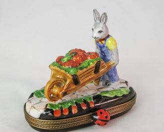 Rabbit w Wheel Barrow