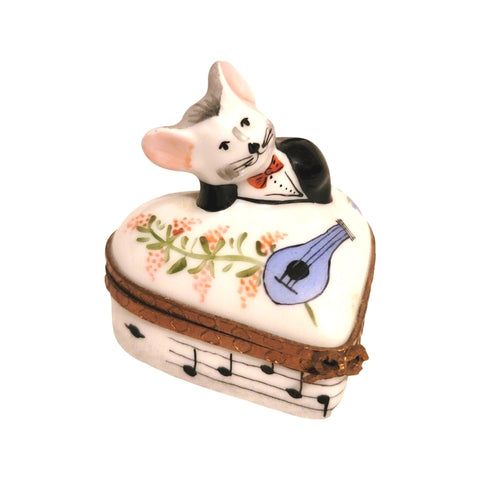 Serenade Musial Love Mouse Dating on Heart Limoges Box