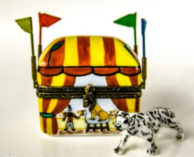 Small Circus Tent w Tiger
